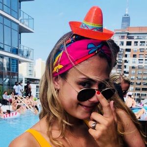 Meet your Posher, Alyssa